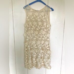 ThistlePearl ivory crochet floral shift dress with mesh shoulder detail size 6